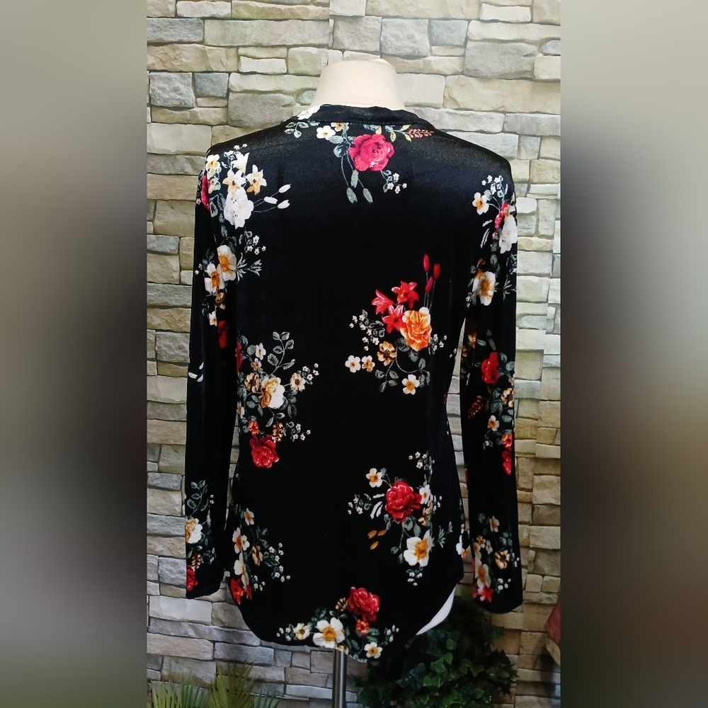 No Boundaries Choker Black Floral Stretch Top XL Velour Whimsigoth - Picture 2 of 5